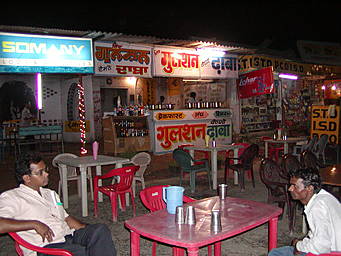 roadside cafe, Uttar Pradesh, India